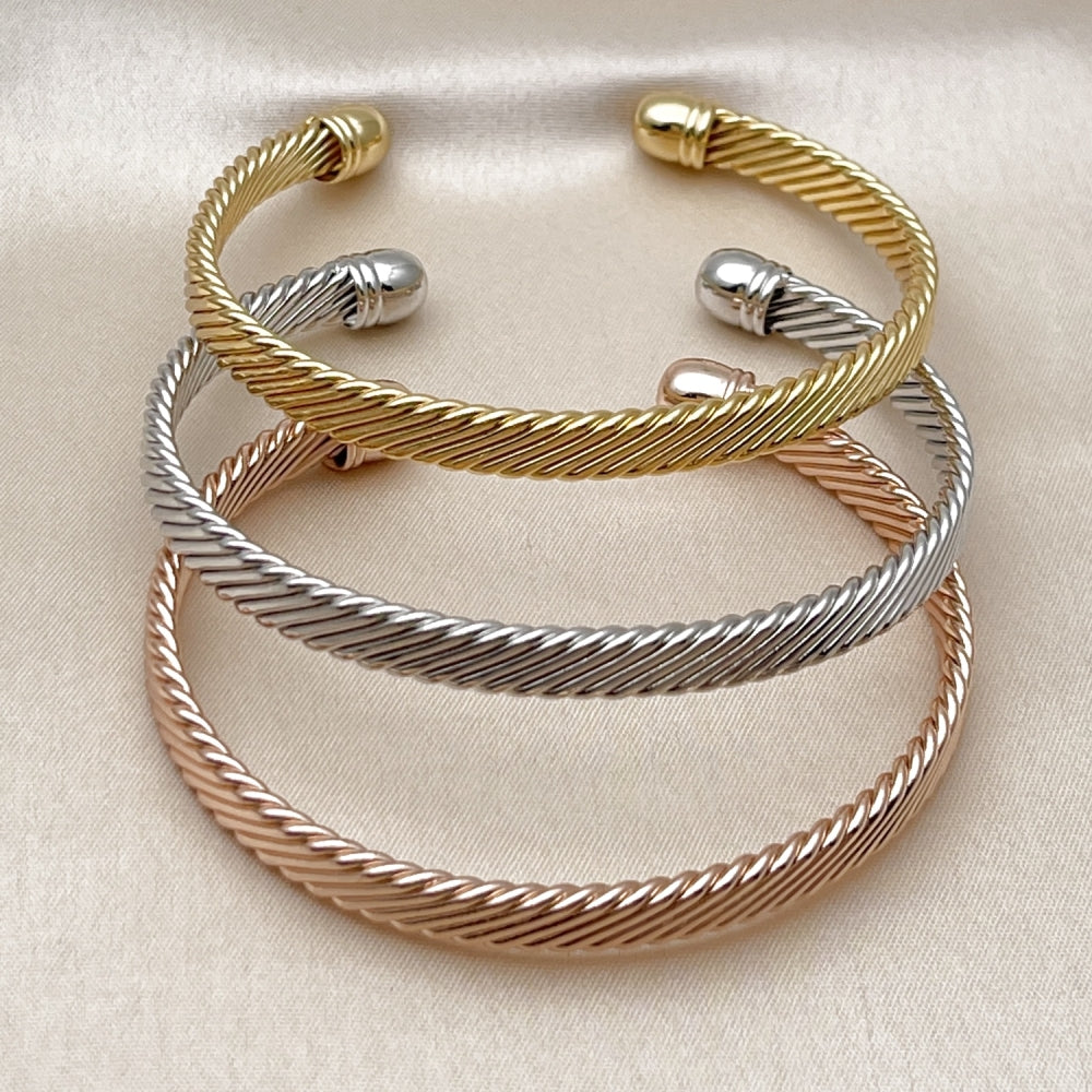 Oro Laminado Trio Bangle, Gold Filled Style Twist Design, Polished, Tricolor