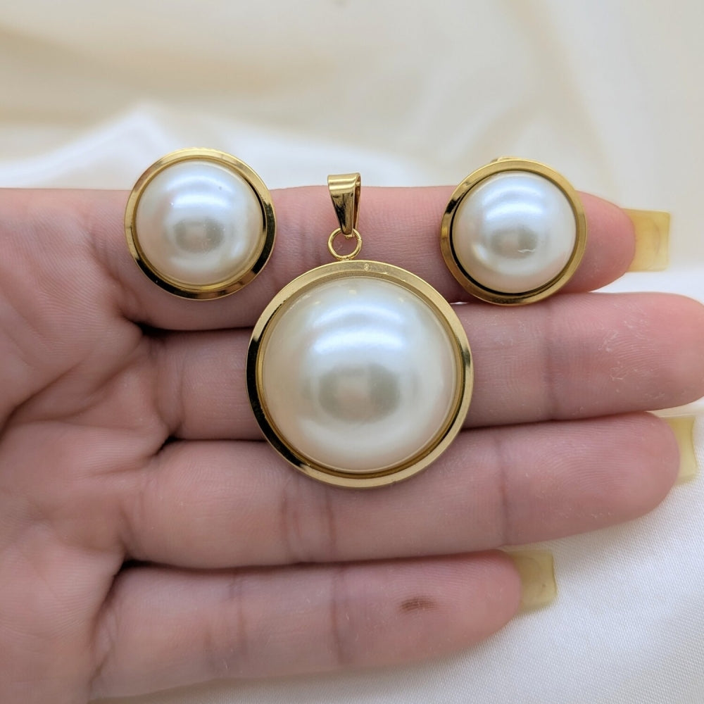 Stainless Steel Necklace and Earring, with Champagne Mother of Pearl, White Polished, Golden Finish