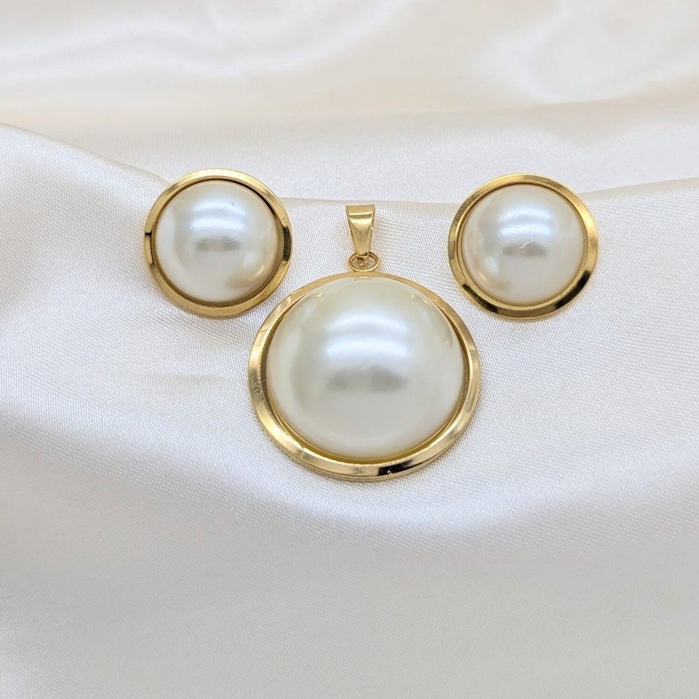 Stainless Steel Necklace and Earring, with Champagne Mother of Pearl, White Polished, Golden Finish
